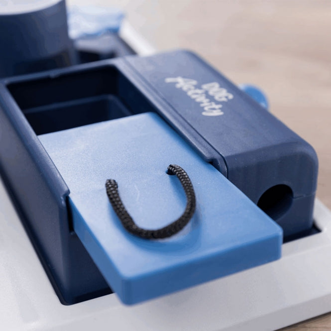 Trixie Dog Activity Poker Box 2 - Dein Tierplatz